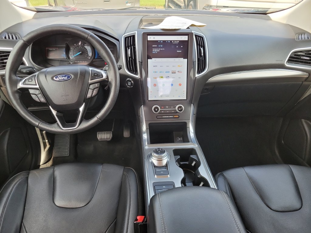 Used 2022 Ford Edge Titanium w/ Equipment Group 301A AWD/4WD image 32