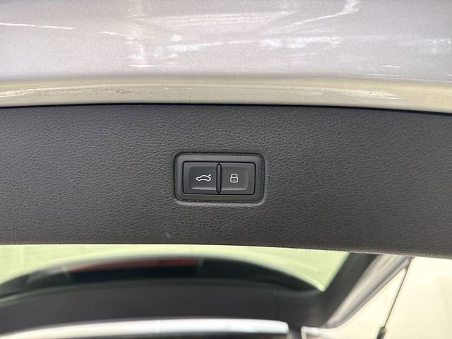 Used 2017 Audi Q7 3.0T Premium Plus image 35