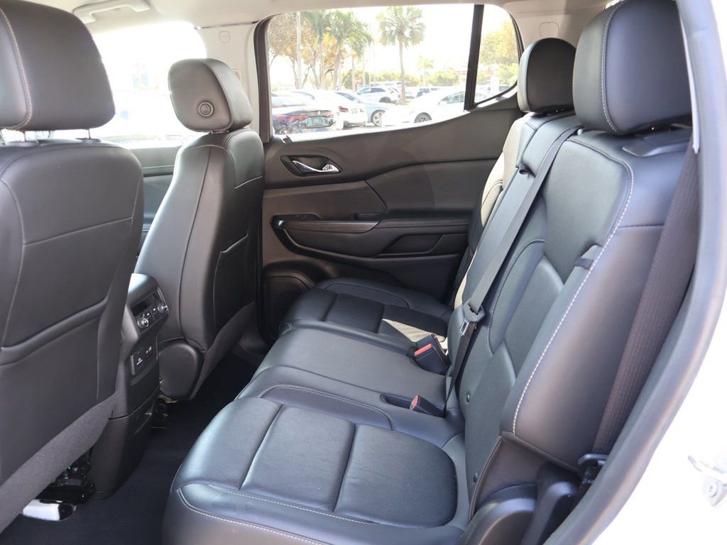 Used 2023 GMC Acadia SLT FWD image 39