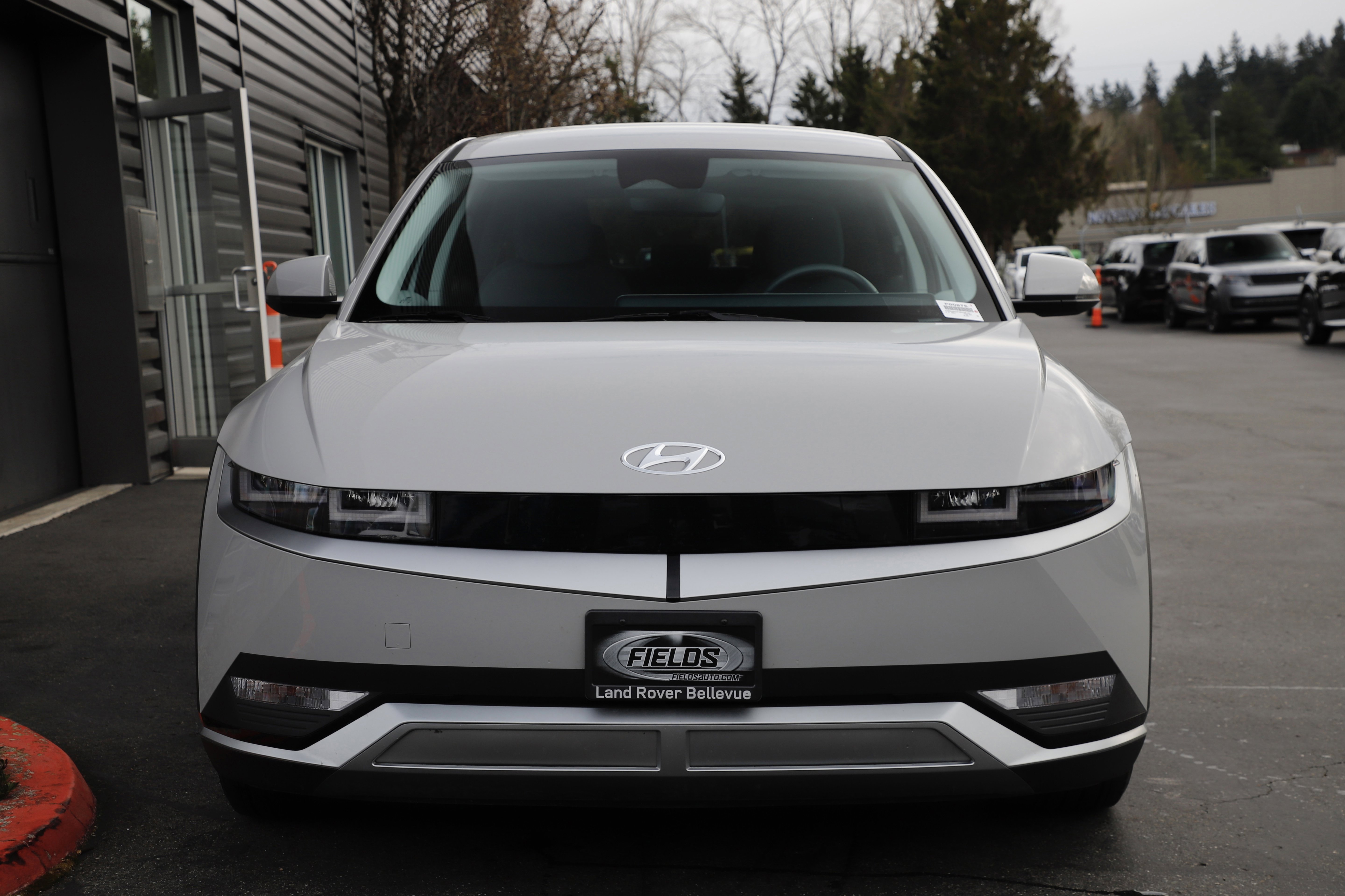 Used 2024 Hyundai Ioniq 5 SE image 4