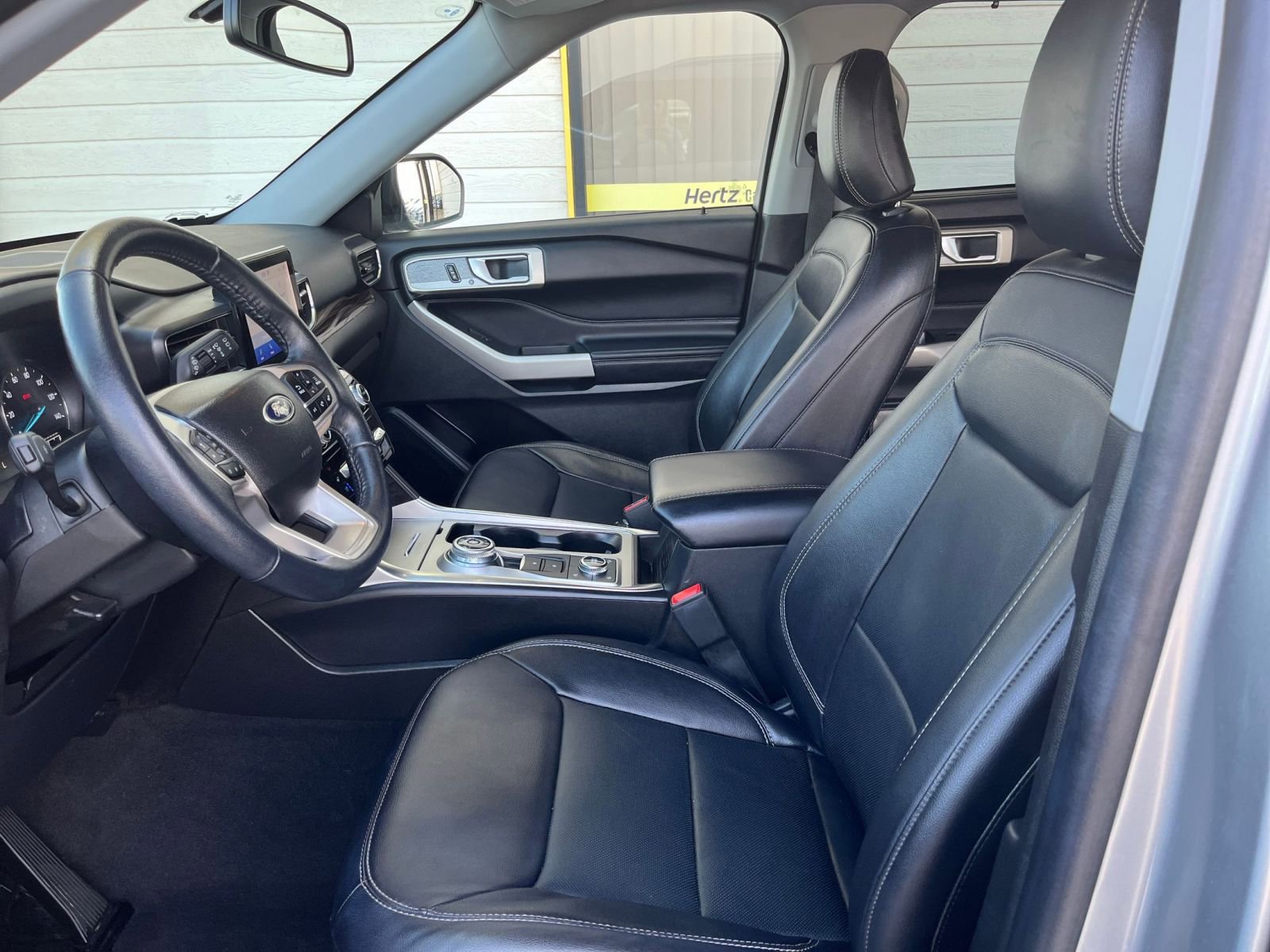 Used 2023 Ford Explorer Limited image 30