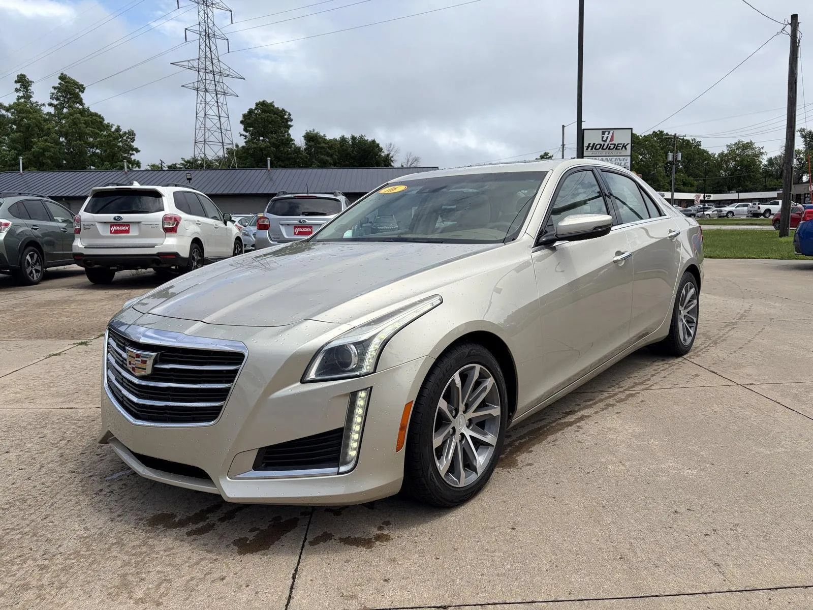 Used 2016 Cadillac CTS Luxury RWD image 3