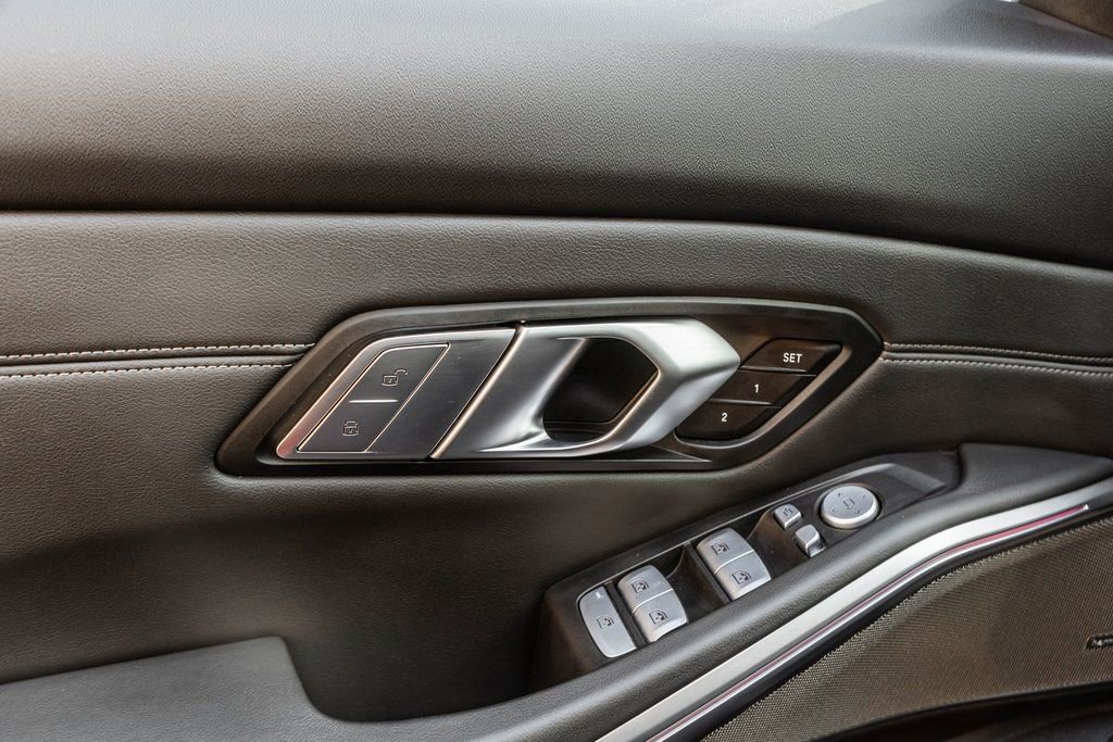 Used 2025 BMW M3 Competition w/ Premium Package image 18