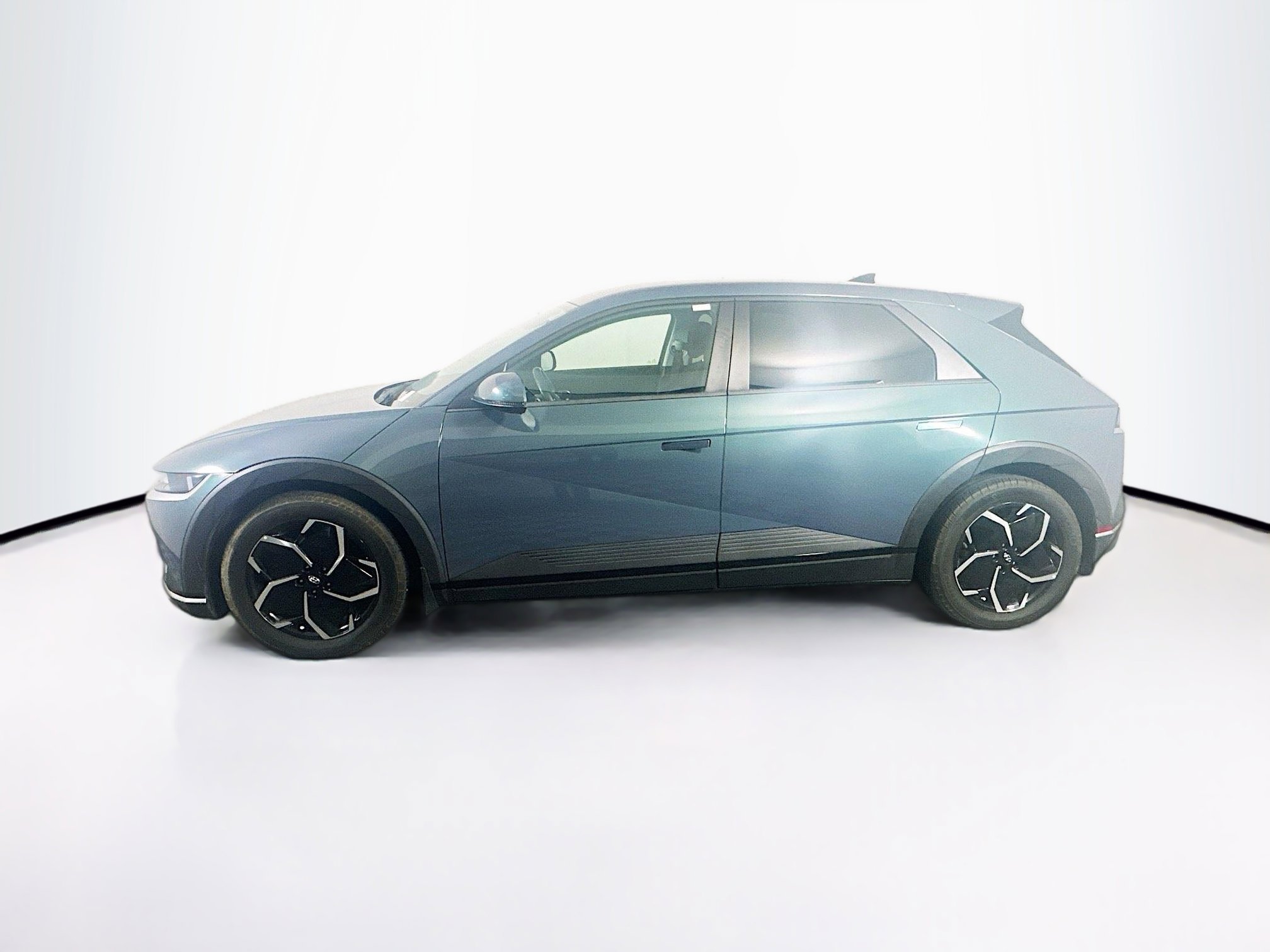 Used 2024 Hyundai Ioniq 5 SEL RWD image 4