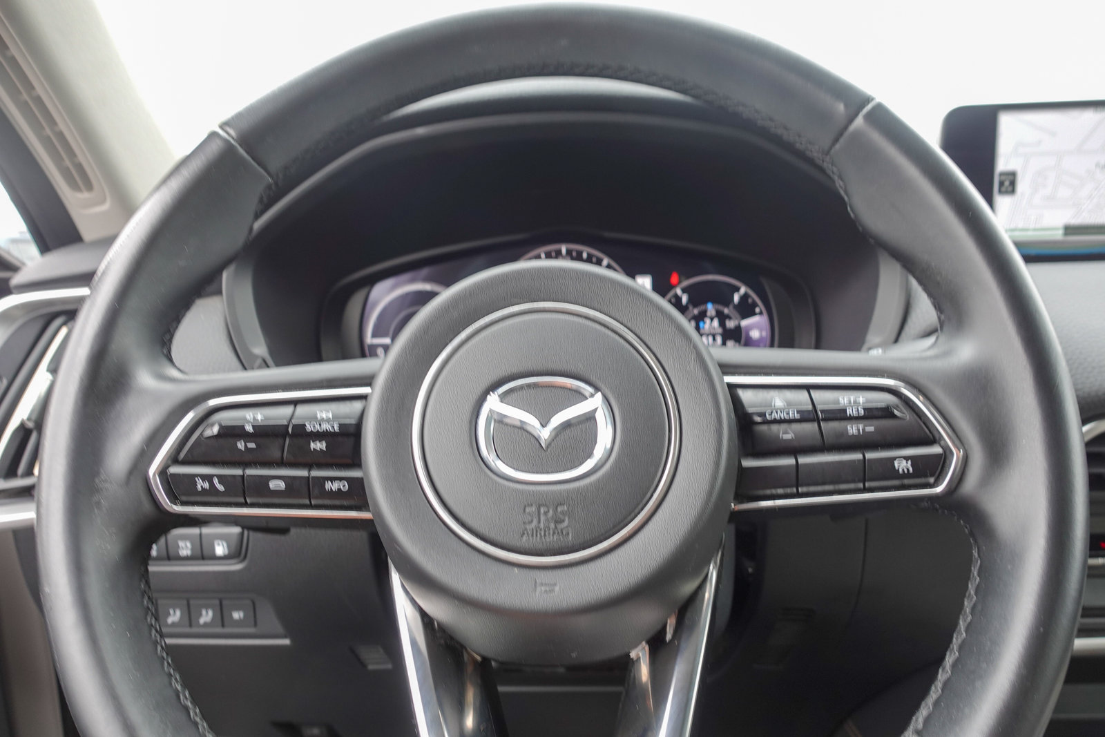 Used 2024 MAZDA CX-90 Plug-In Hybrid w/ Premium Pkg AWD/4WD image 19