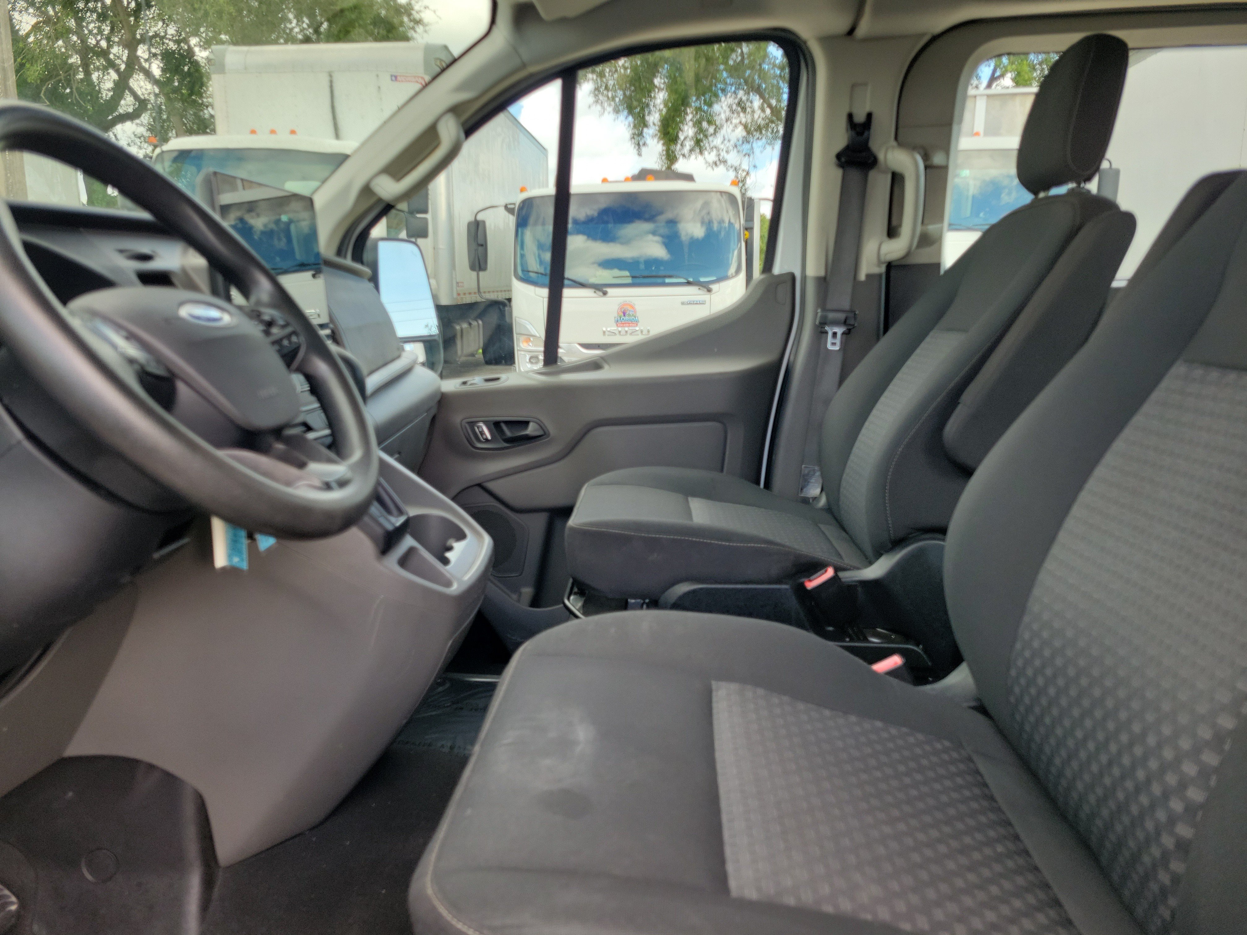 Used 2022 Ford Transit 350 XLT RWD image 21
