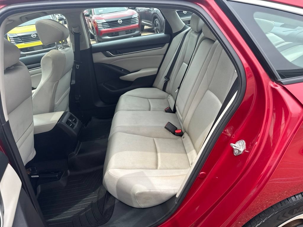 Used 2018 Honda Accord EX image 28