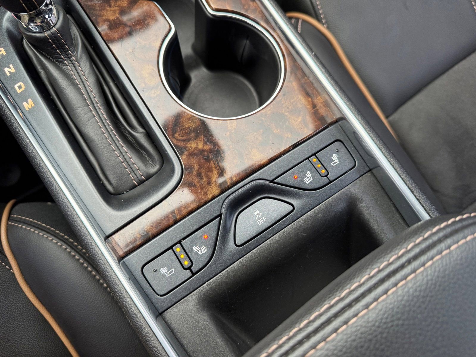 Used 2015 Chevrolet Impala LT w/ Convenience Package image 20