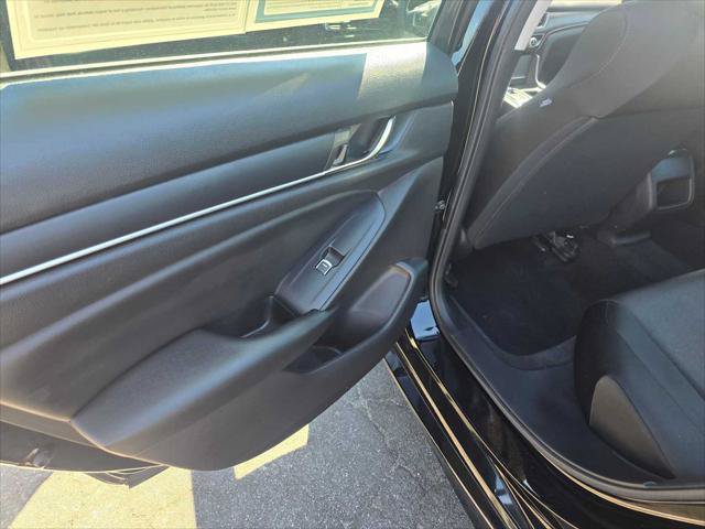 Used 2021 Honda Accord Hybrid image 16