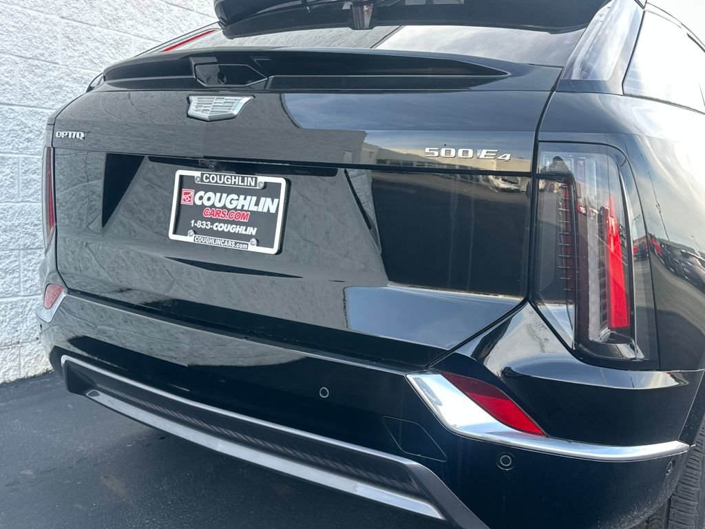 New 2026 Cadillac Optiq Luxury 1 image 5