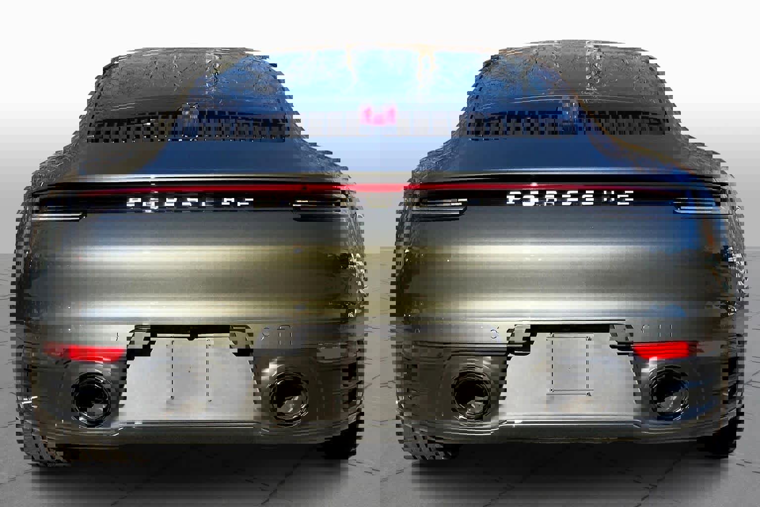 Used 2024 Porsche 911 Carrera image 4