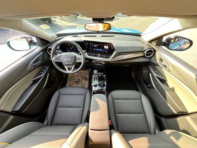 Used 2025 Chevrolet Trax ACTIV w/ Driver Confidence Package FWD image 22