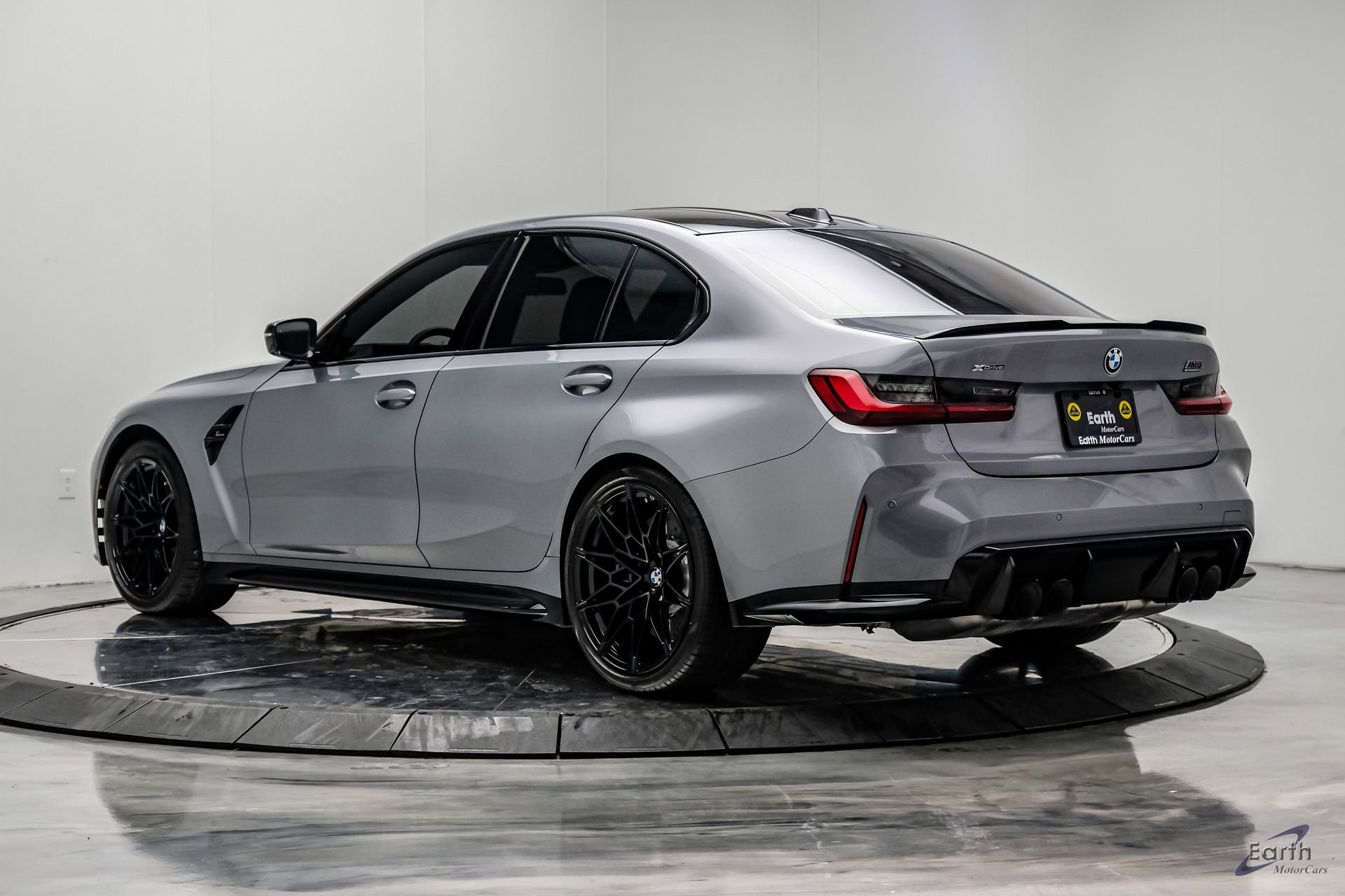 Used 2025 BMW M3 Competition image 9