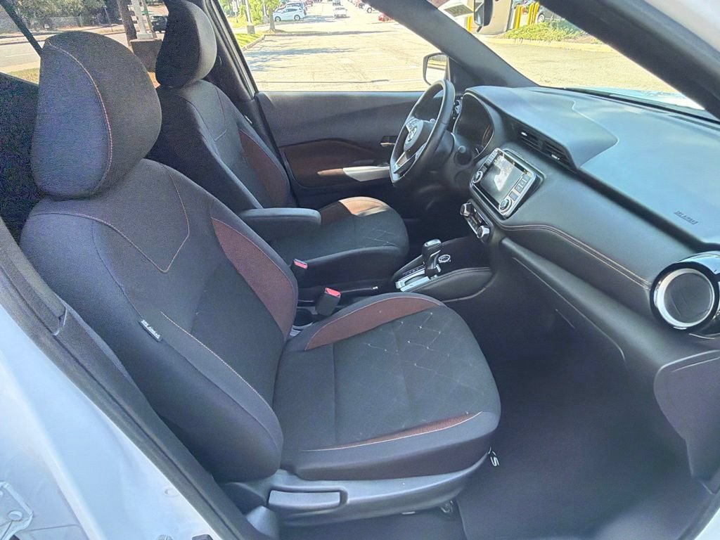 Used 2019 Nissan Kicks SR FWD image 27