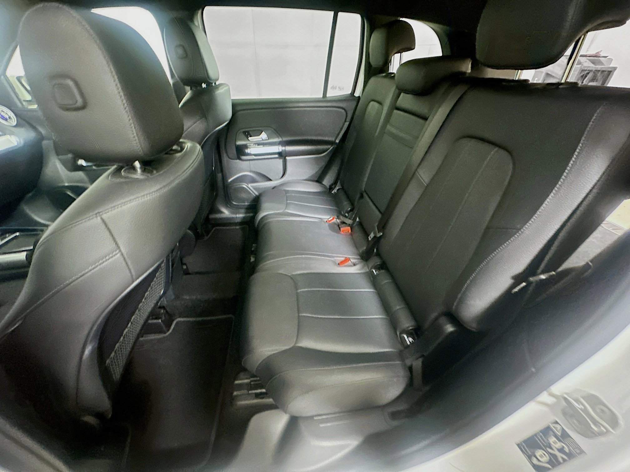 Used 2025 Mercedes-Benz GLB 250 image 26