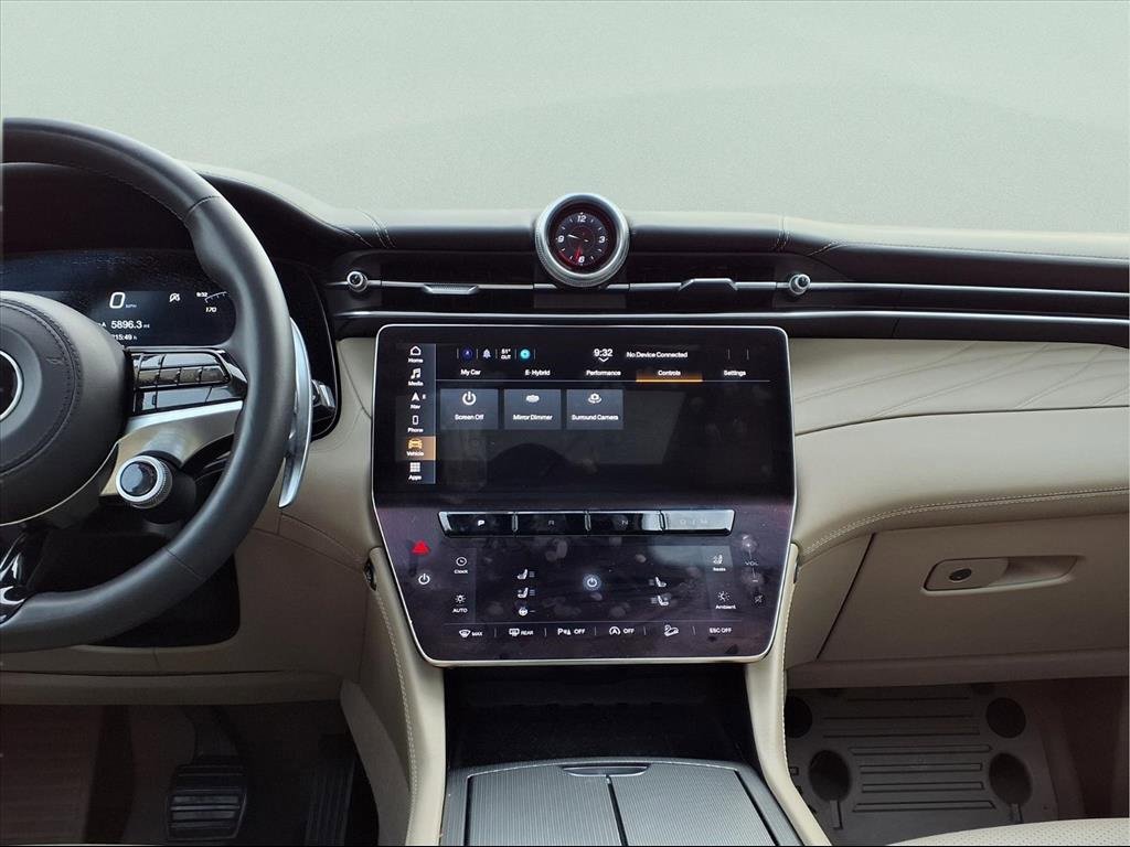 Used 2023 Maserati Grecale GT image 16