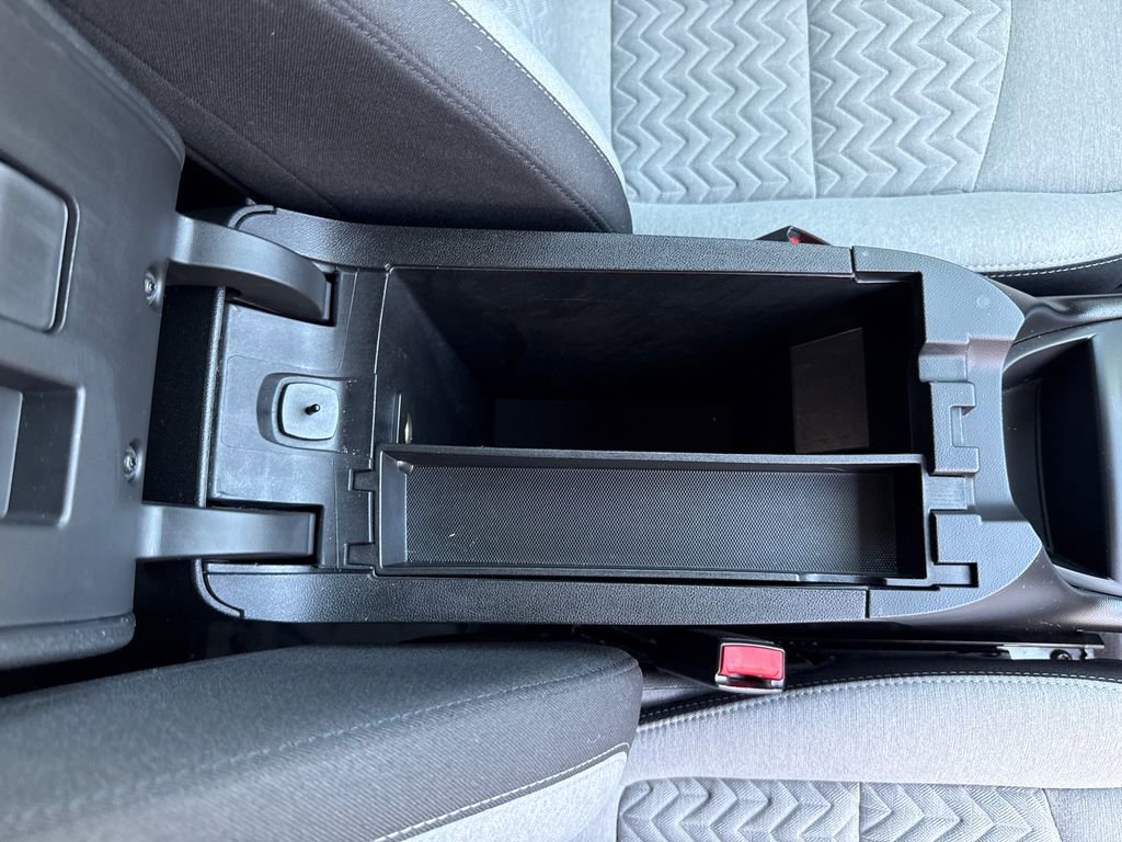 Used 2022 Chevrolet Equinox LS w/ LPO, Cargo Package FWD image 14