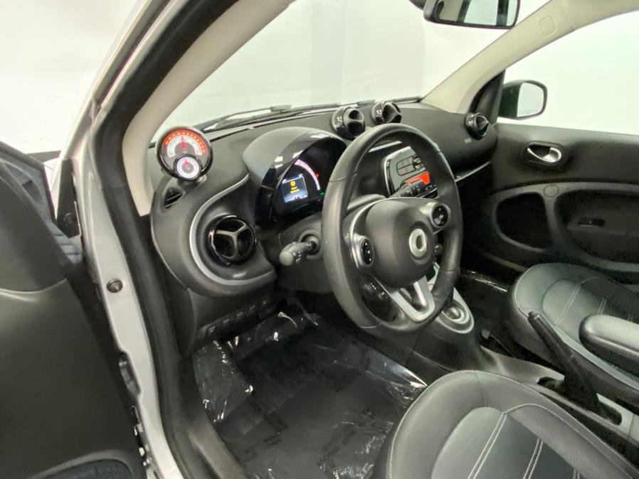 Used 2019 smart fortwo electric drive RWD image 27