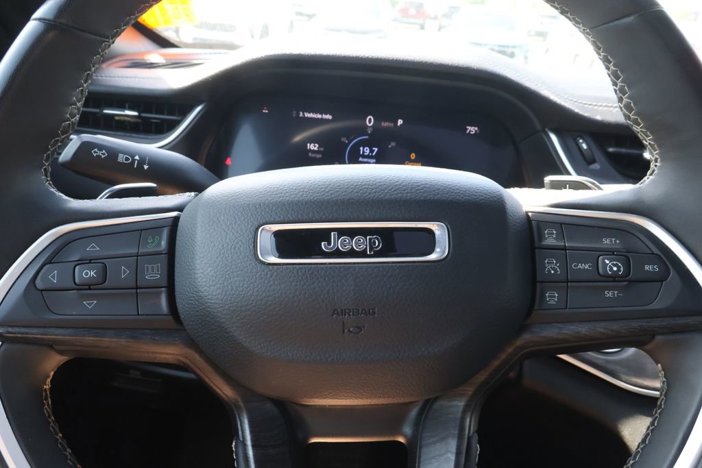 Used 2024 Jeep Grand Cherokee L Limited w/ Luxury Tech Group II AWD/4WD image 19