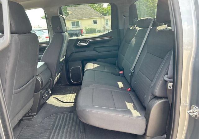 Used 2023 Chevrolet Silverado 1500 LT AWD/4WD image 9