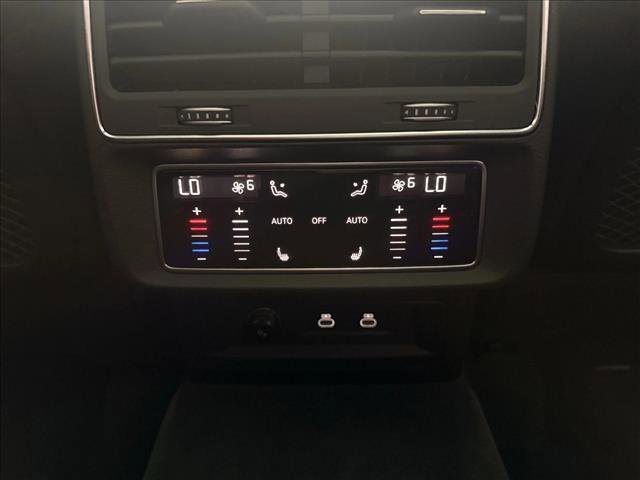 Used 2025 Audi SQ8 Premium Plus w/ Executive Package image 20