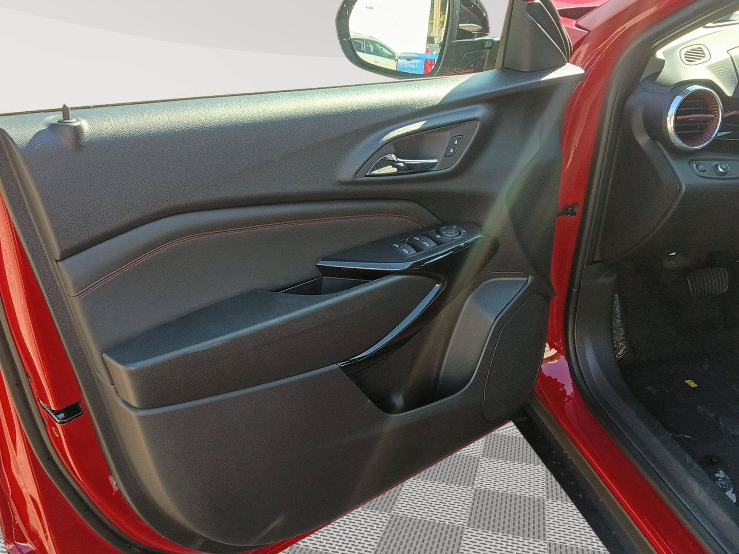 New 2026 Chevrolet Trax RS w/ Sunroof Package FWD image 10