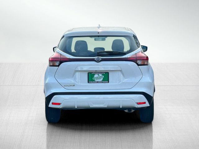 Used 2022 Nissan Kicks S FWD image 5