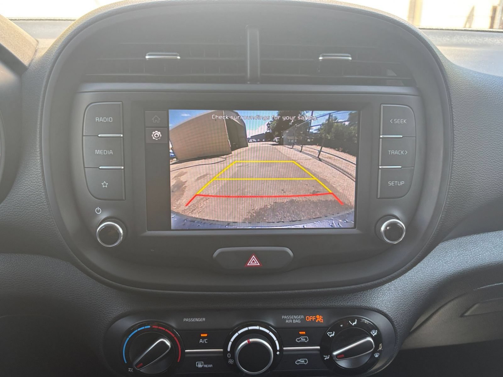 Used 2025 Kia Soul LX w/ LX Technology Package FWD image 20
