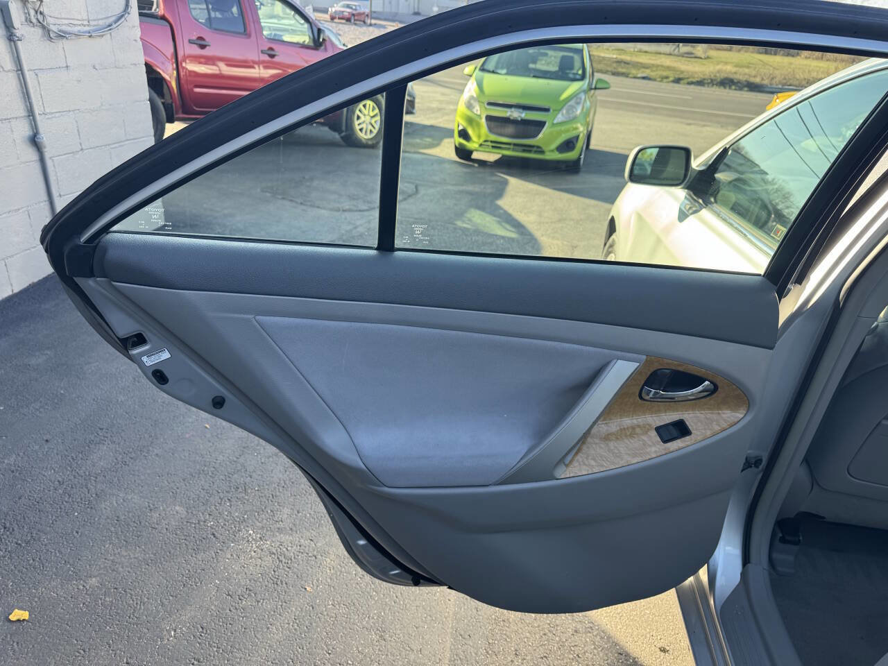 Used 2007 Toyota Camry XLE FWD image 18