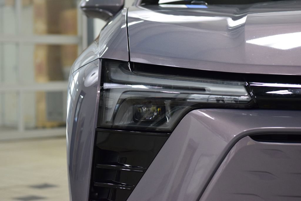 Used 2024 Chevrolet Blazer EV LT image 12