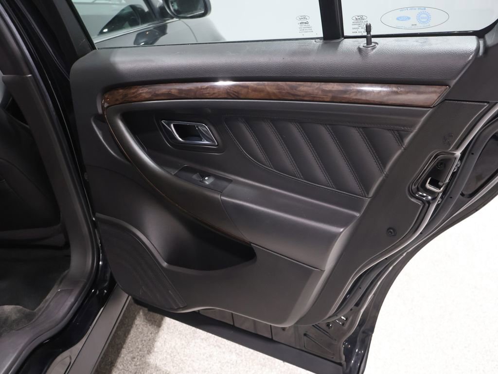 Used 2017 Ford Taurus Limited image 23