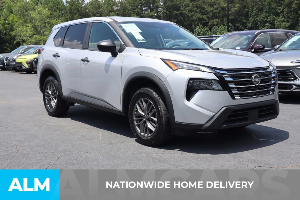 Used 2024 Nissan Rogue S FWD image 4