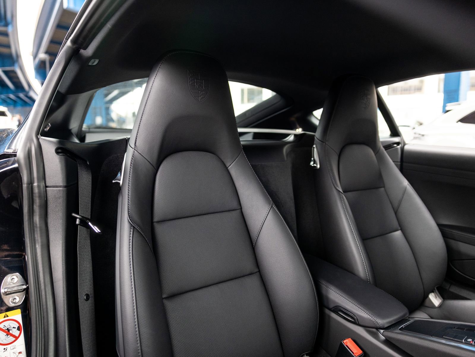 Certified 2025 Porsche 718 Cayman RWD image 29