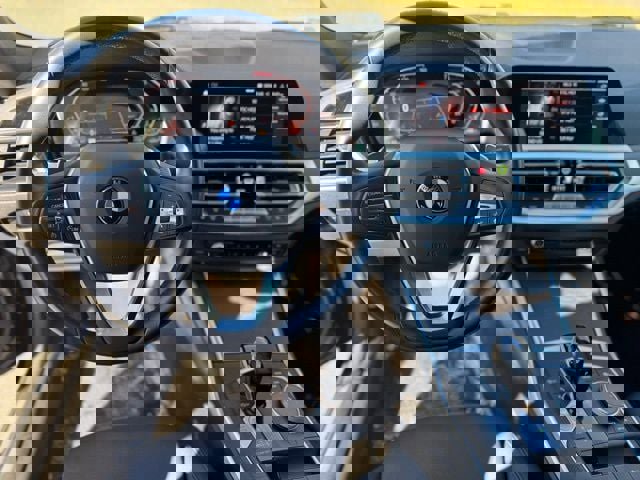 Used 2021 BMW 430i Convertible image 16