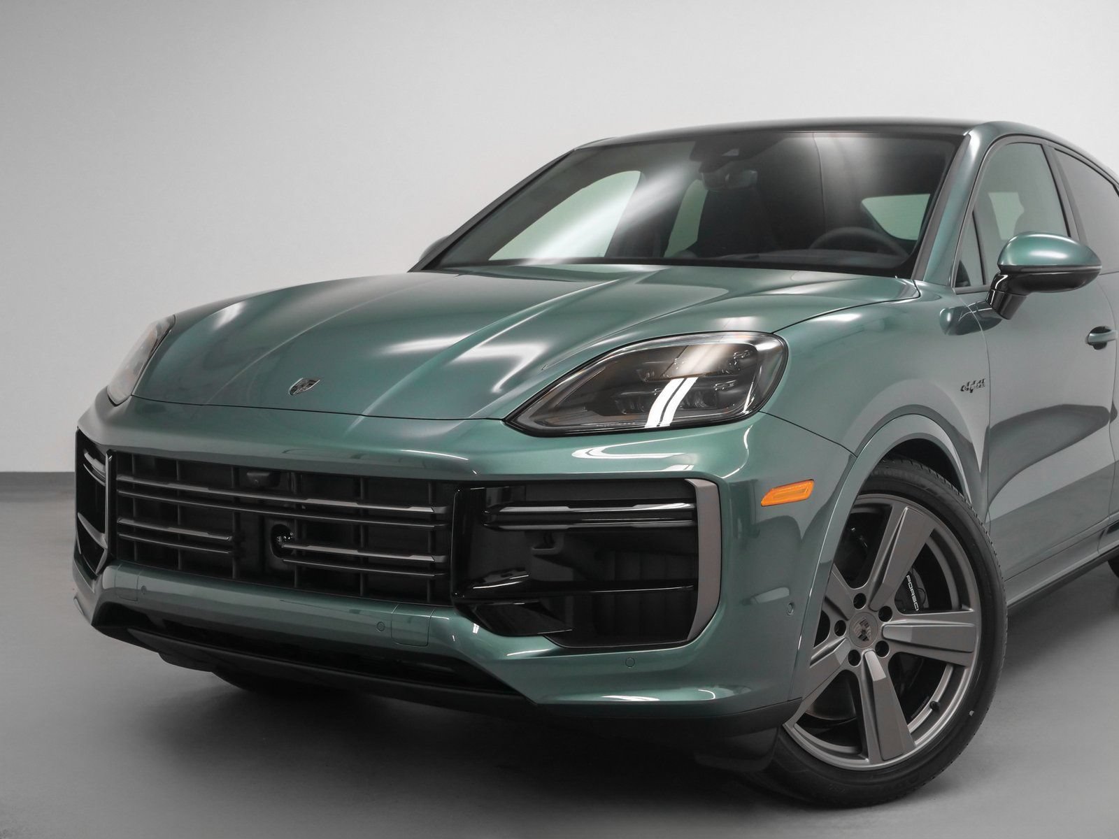 Used 2025 Porsche Cayenne Turbo AWD/4WD image 7