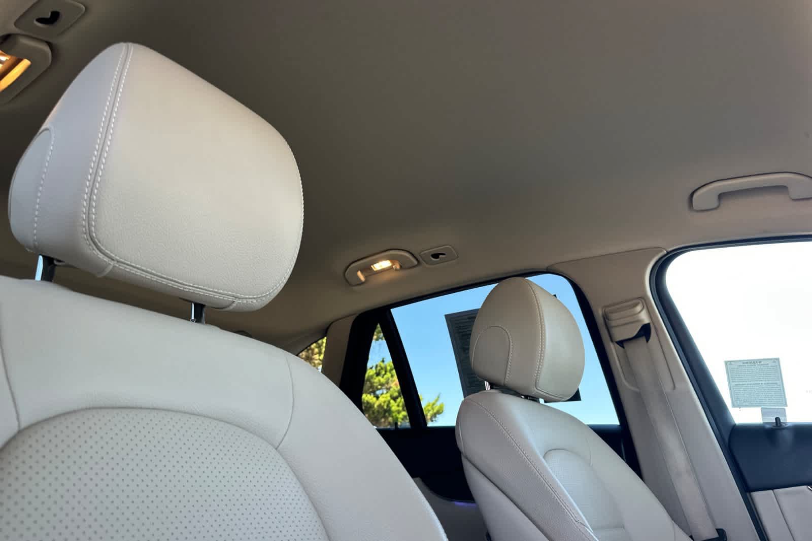 Used 2022 Mercedes-Benz GLC 300 4MATIC image 16