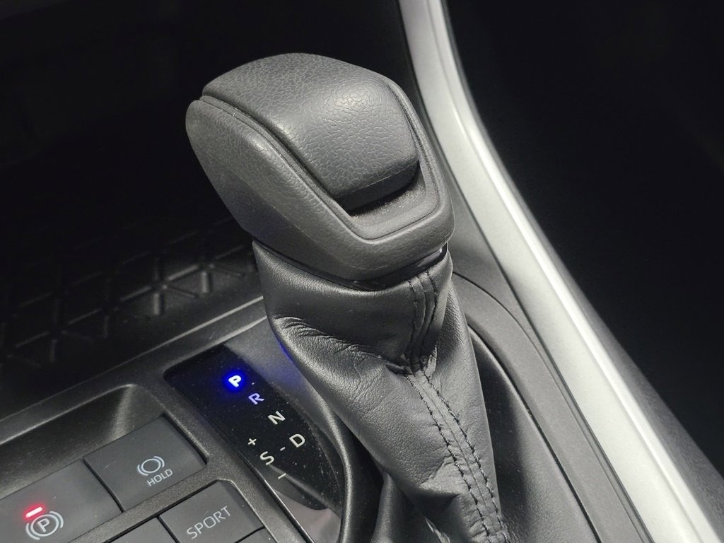 Used 2022 Toyota RAV4 XLE image 27