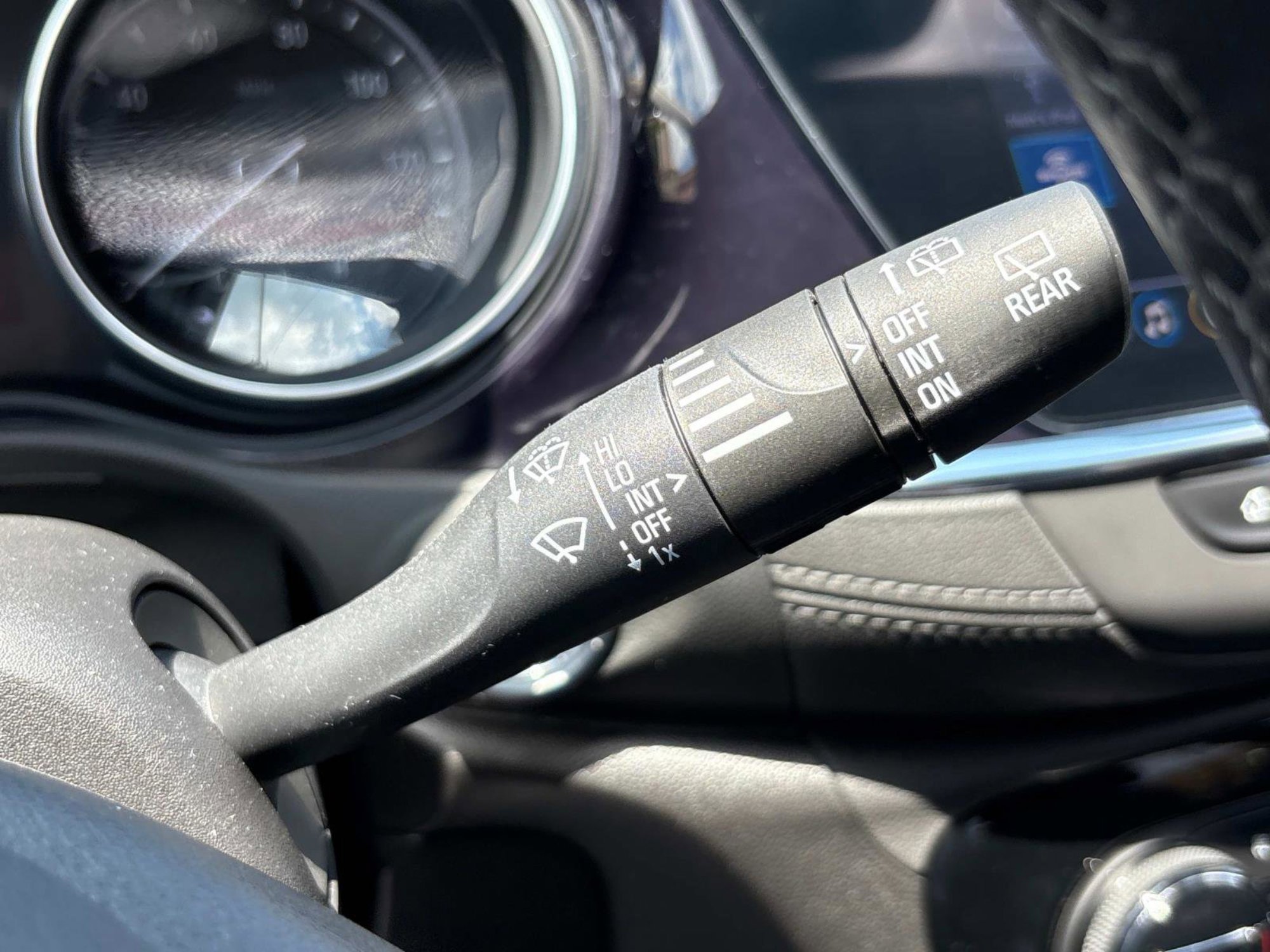 Used 2023 Buick Encore GX Select w/ Sport Touring Package image 34