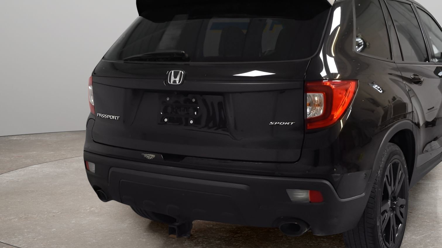 Used 2021 Honda Passport Sport image 3