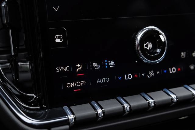 Used 2026 GMC Yukon AT4 w/ AT4 Premium Plus Package AWD/4WD image 57