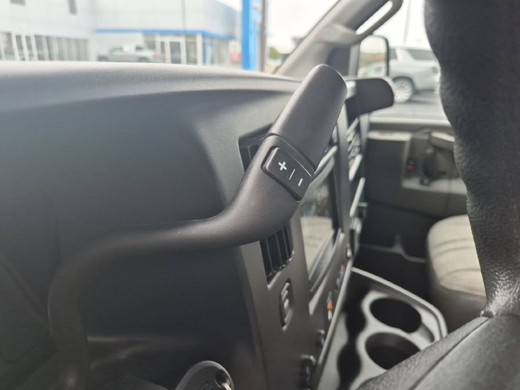 Used 2025 Chevrolet Express 2500 RWD image 24