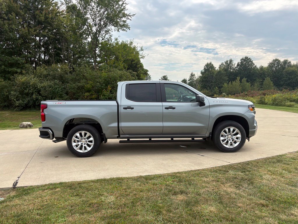 New 2026 Chevrolet Silverado 1500 Custom AWD/4WD image 10