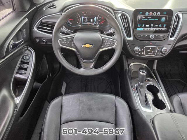 Used 2018 Chevrolet Malibu LT w/ Leather Package FWD image 12
