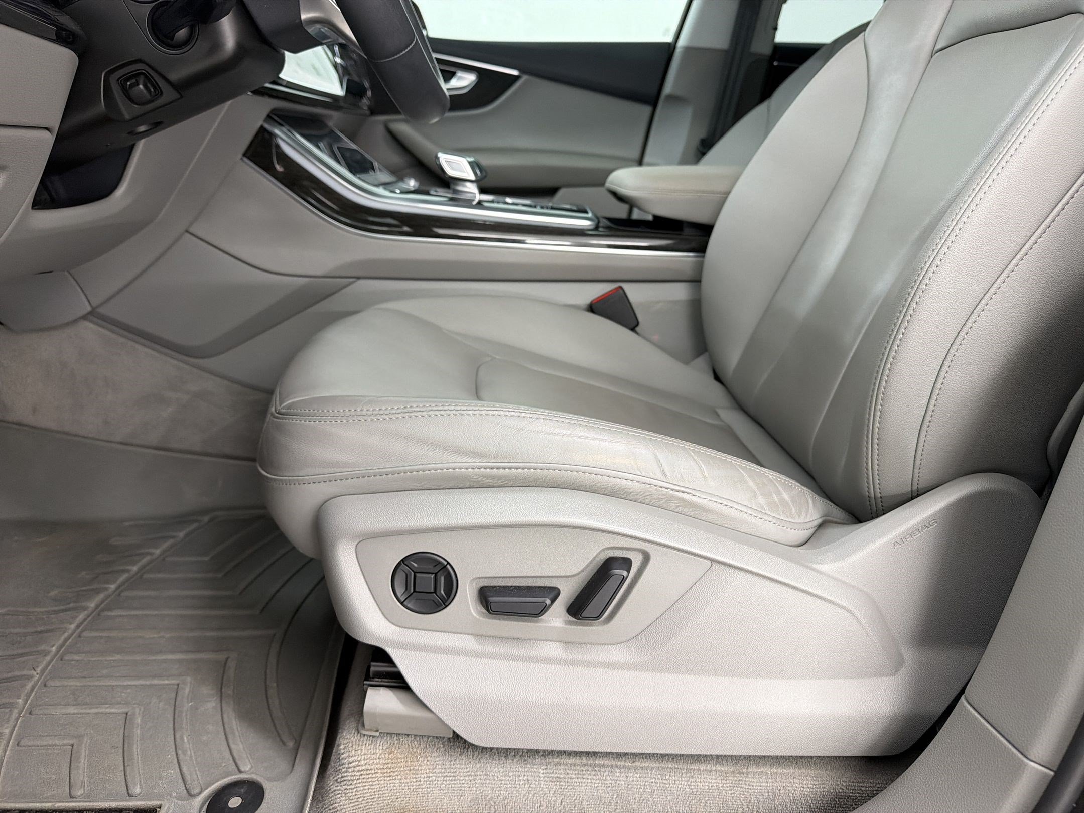Used 2022 Audi Q7 3.0T Premium Plus AWD/4WD image 14