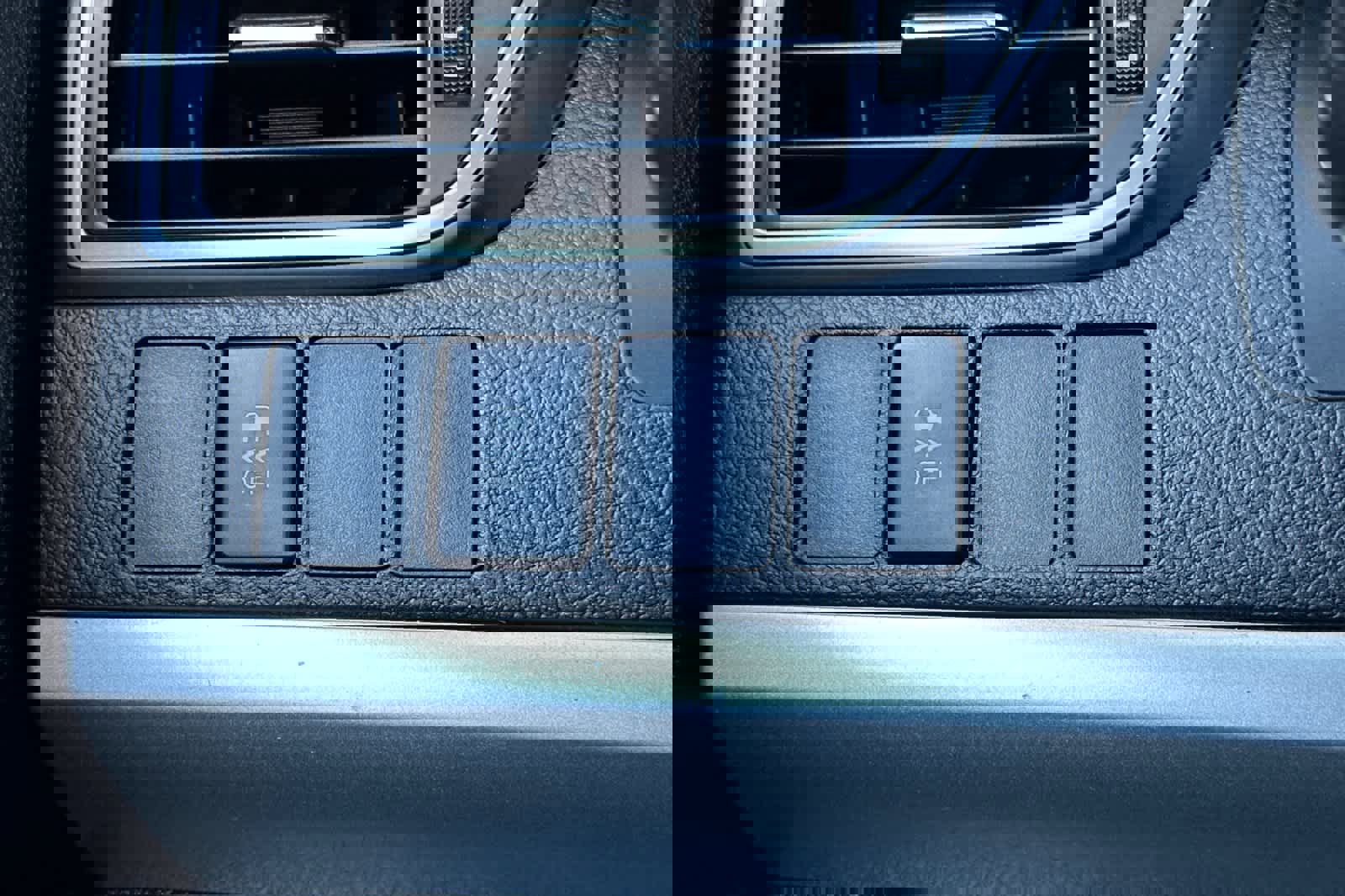 Used 2016 Toyota Camry SE FWD image 28