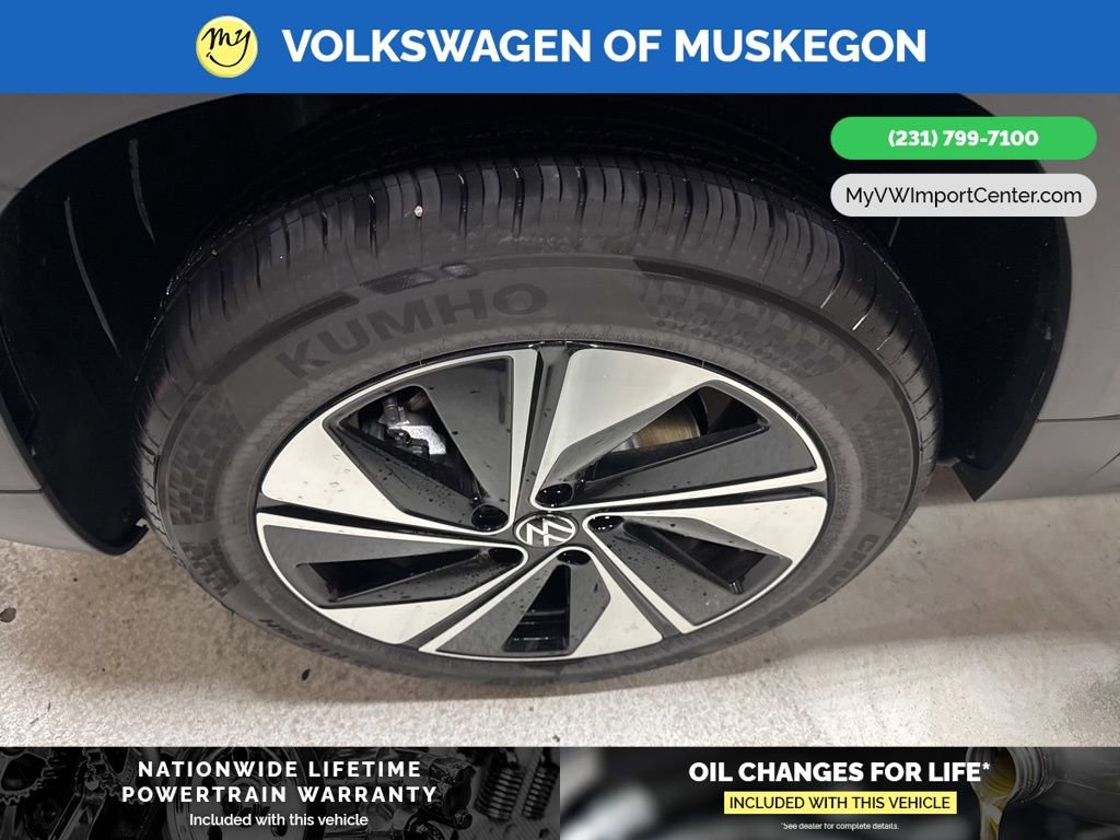 New 2026 Volkswagen Taos SE image 9