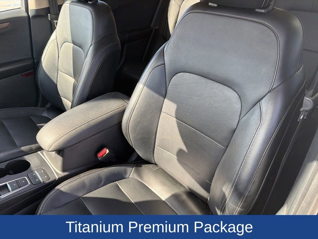 Certified 2020 Ford Escape Titanium AWD/4WD image 14