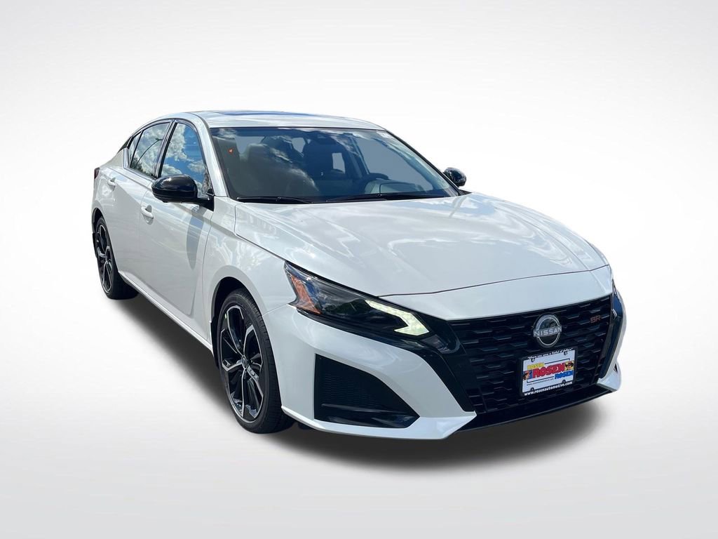 New 2026 Nissan Altima 2.5 SR w/ SR Premium Package FWD image 7