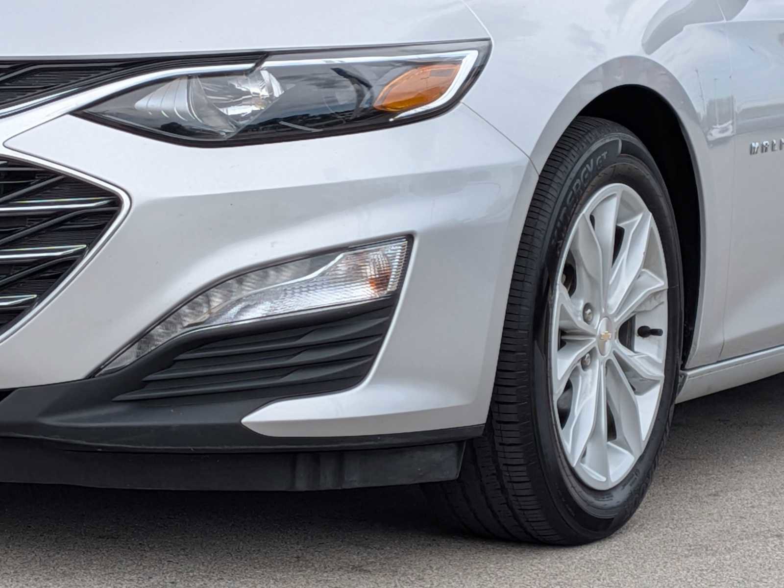 Used 2020 Chevrolet Malibu LT w/ Leather Package image 10