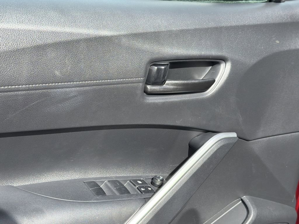Used 2023 Toyota Corolla Cross LE FWD image 18